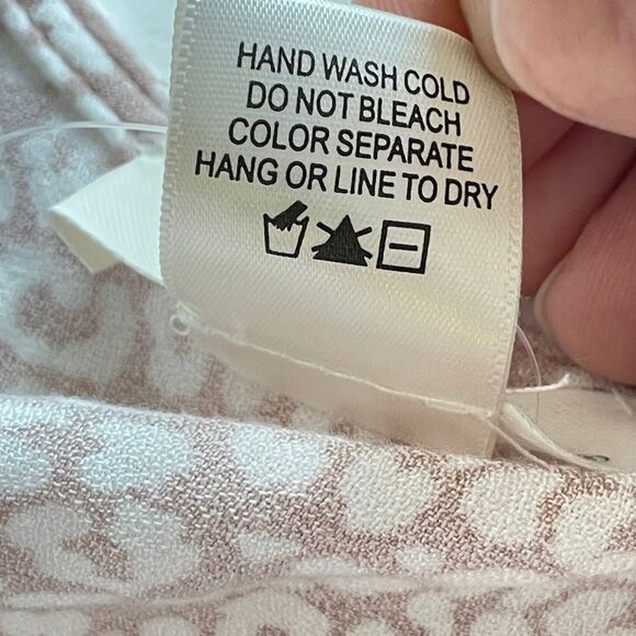 Urban Romantics Women’s Printed Short Sleeve Rayon Button Blouse Size Small - Picture 5 of 5